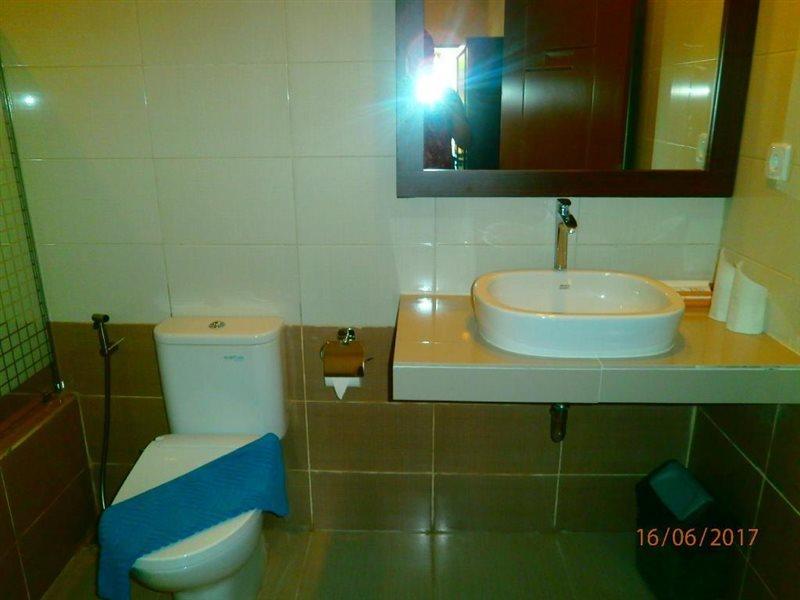 סוקאבומי Taman Sari Hotel Dan Resort מראה חיצוני תמונה